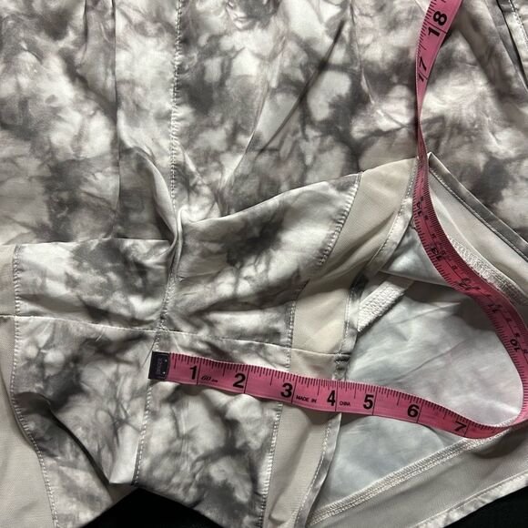 Athleta Printed Mesh Racer Run Short 4” in White Botanics - Picture 13 of 13